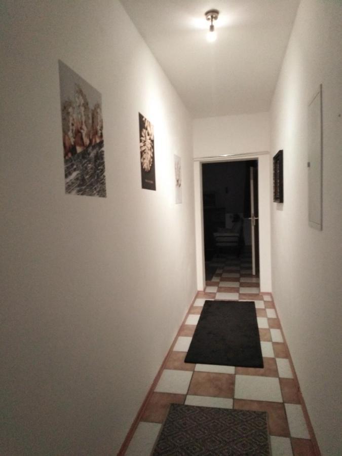 Studiowohnung, Neu Renoviert, Zentrale Lage Saarlouis Buitenkant foto